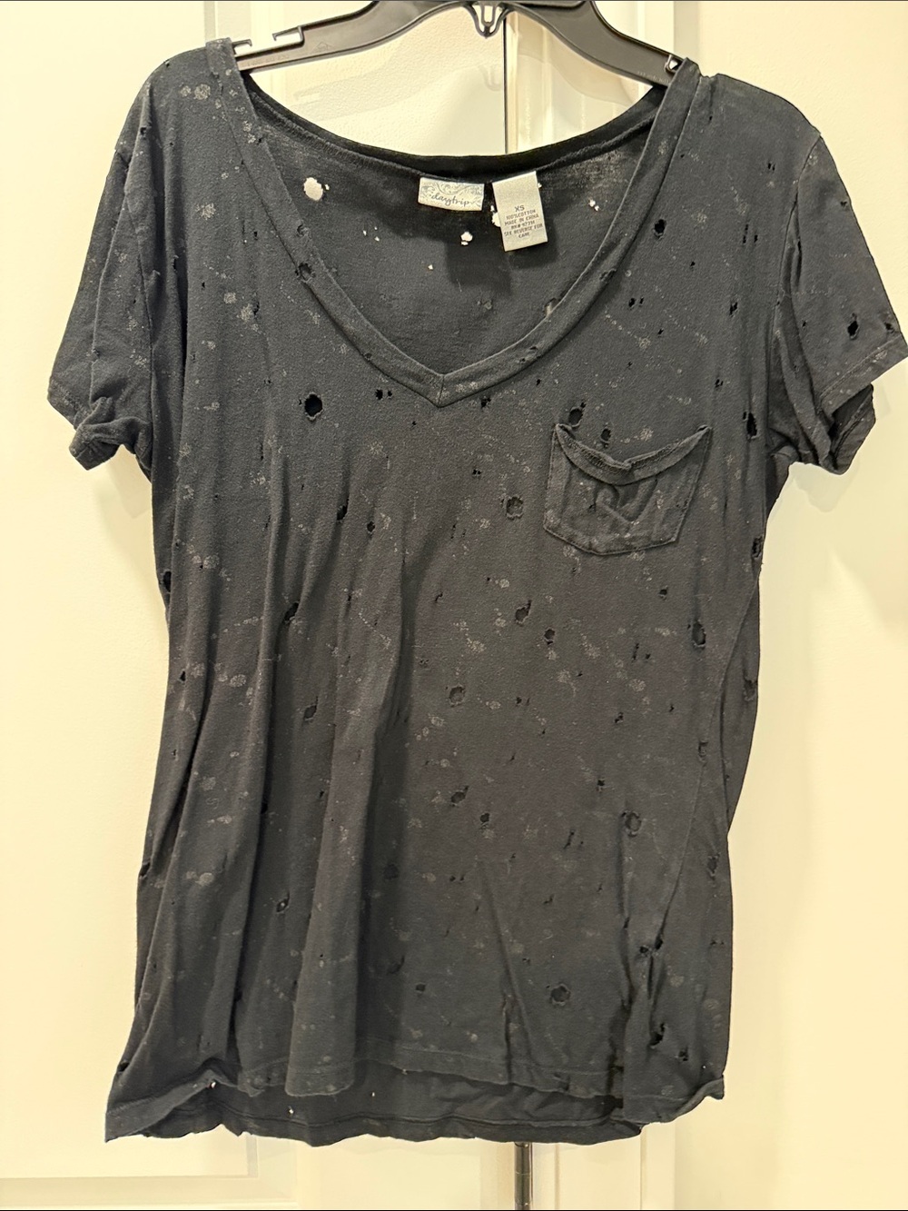 Distressed V-Neck Pocket Tee - Black XS